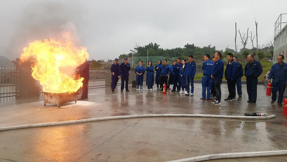 油盆滅火培訓(xùn).jpg